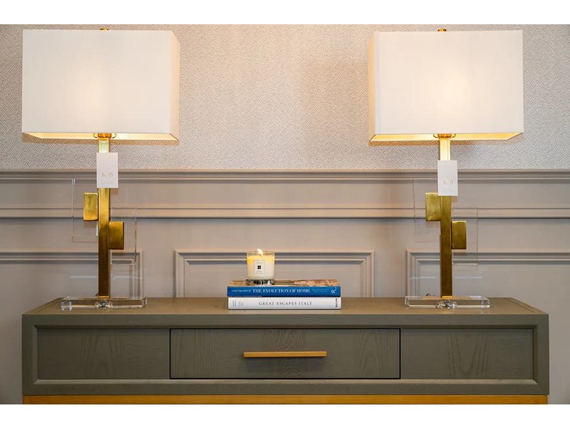 Katie Bleu Oakley Table Lamp